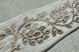 Samuel and Sons 3.25" Mare Embroidered Tape Oyster Border