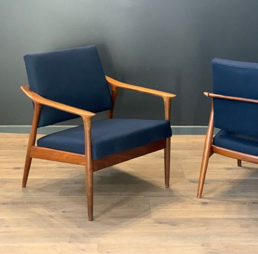 Maharam Divina Kvadrat 793 Navy Wool Upholstery Fabric